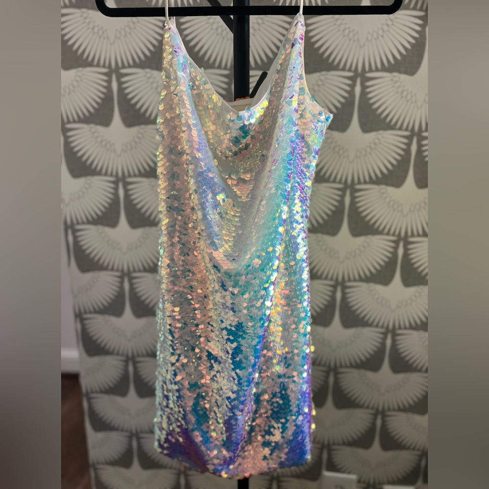 L’Agence Iridescent Sequence Dress- Eras Tour Outfit- Taylor Swift Lover
